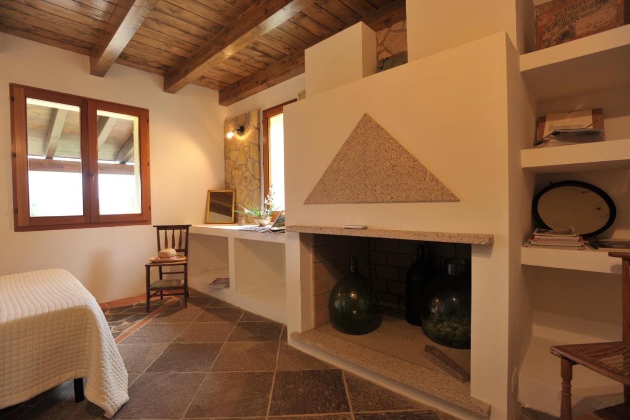 Lierus B&B Gonnosfanàdiga Εξωτερικό φωτογραφία
